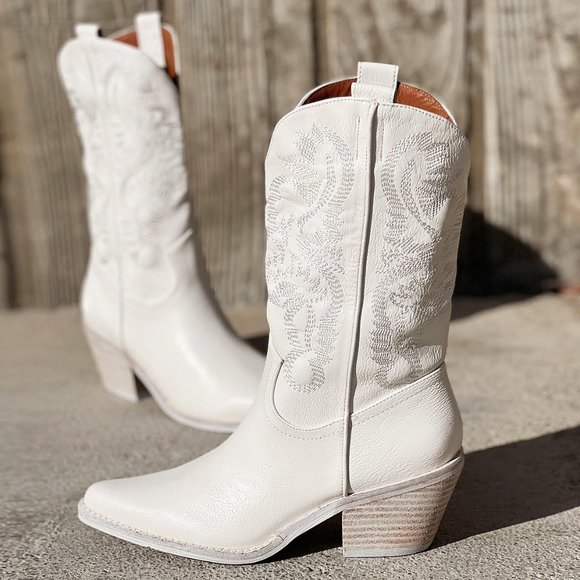 BEAST FASHION Shoes - NEW White Cowboy Western Embroidered Stitch Pointy Toe Block Heel Mid Calf Boots